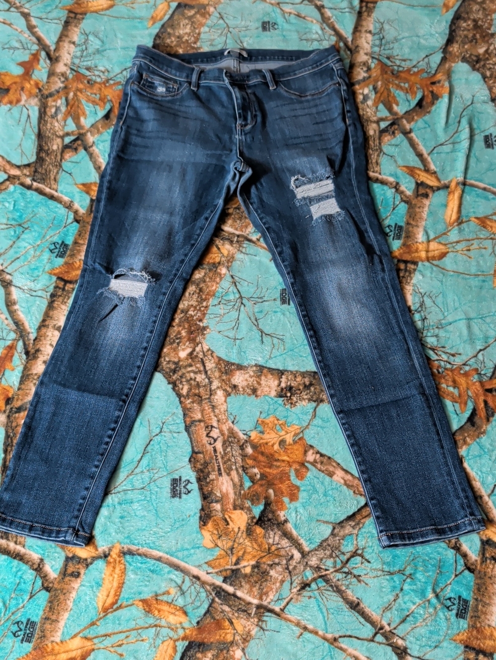 New York & Company Distressed Dark Blue Skinny Jeans